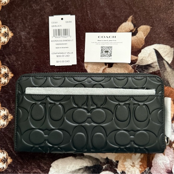 COACH Embossed Signature Leather Accordion Black Gunmetal Zip Around Wallet NWT - Picture 4 of 12